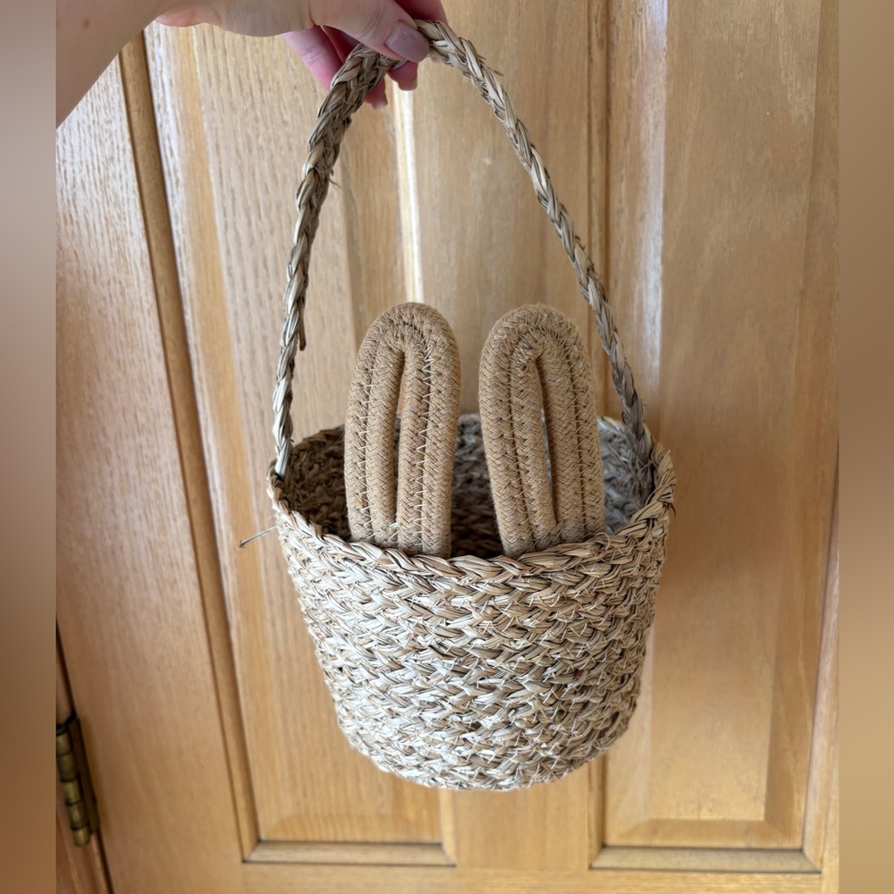 NWT 🤍 Easter basket for treats/presents 🤍